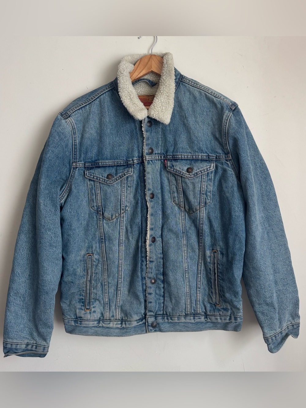 Levis Trucker Jacket Mens Large Blue Denim Sherpa Fleece Lined Light Wash Snap